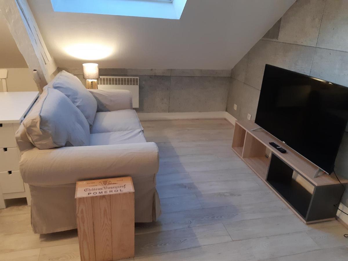 Elbeuf Studio Combles Chambre Separee Wifi Sweet Home Bagian luar foto
